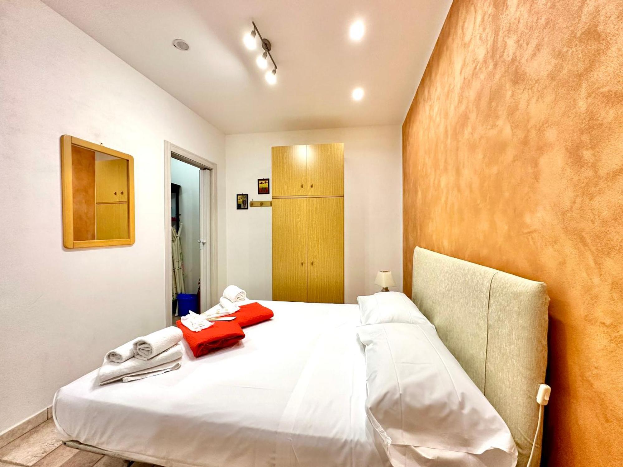 Il Rifugio Del Marinaio By Housilia Apartment เชฟาลู ภายนอก รูปภาพ